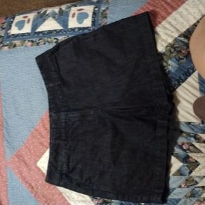 LOFT size 8 dark Navy shorts EUC